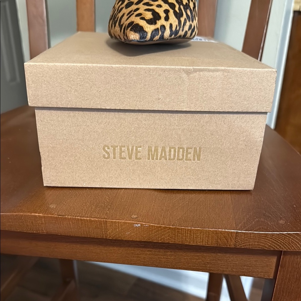 Steve Madden Brown and Black Stiletto Heels - Picture 2 of 6